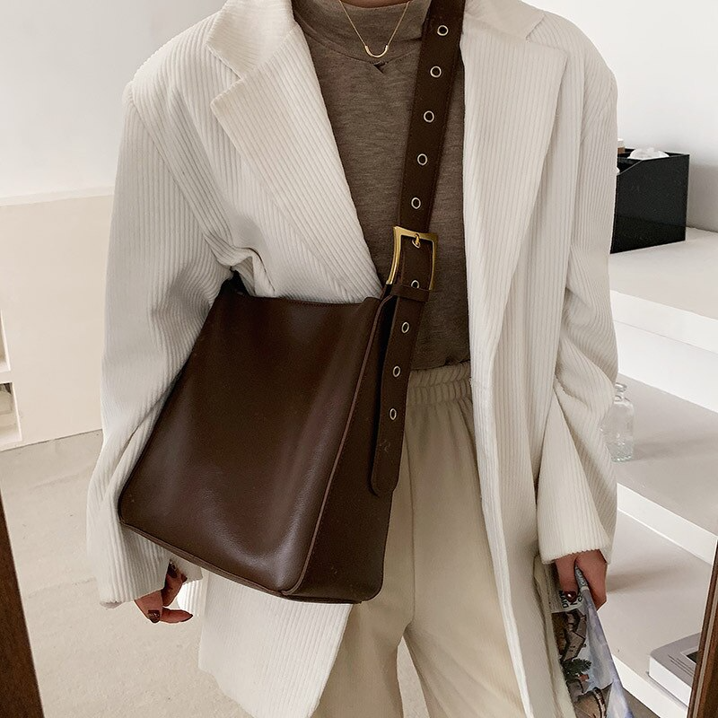 Top-Handle Cuero Bolso