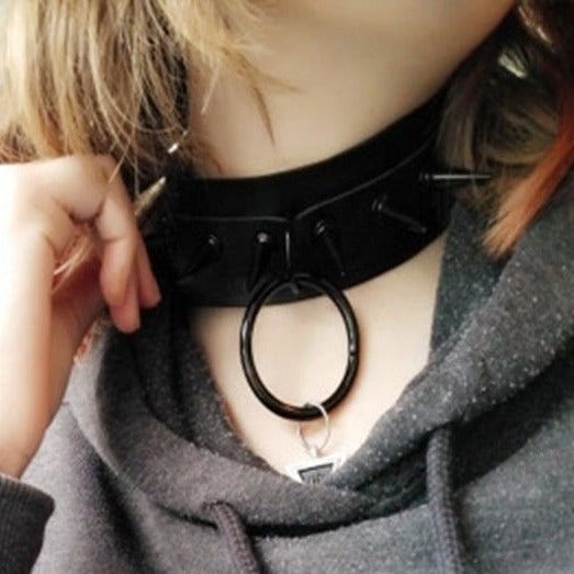 Matte con Púas O-Ring Collar de Sombra Negra