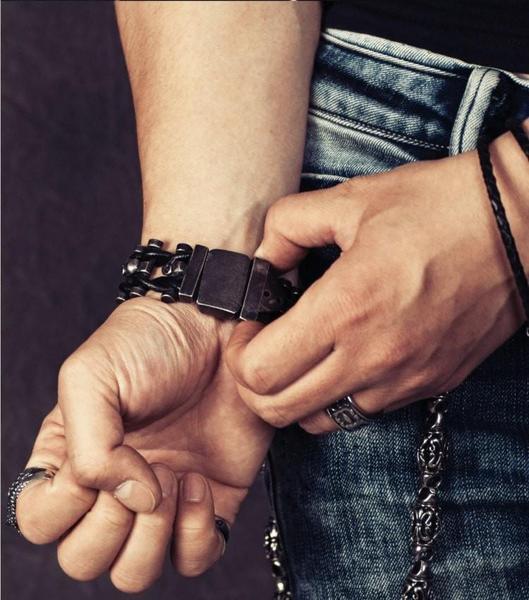 Pulsera de Acero Negro Ritual