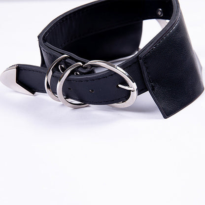 Goth Moon Choker Oscuro