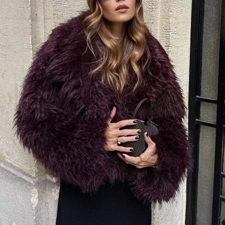 Top Gótico Fatima Faux Fur Jacket