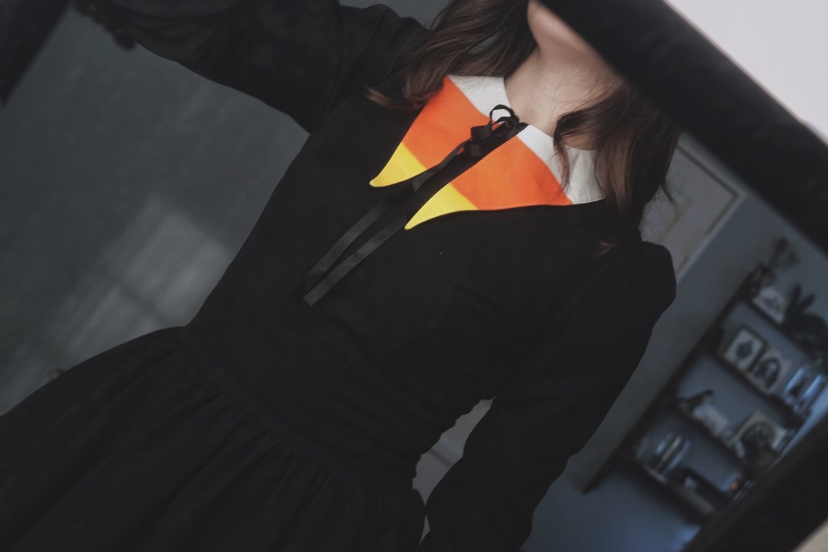 Trick Or Treat Collar de Ceniza