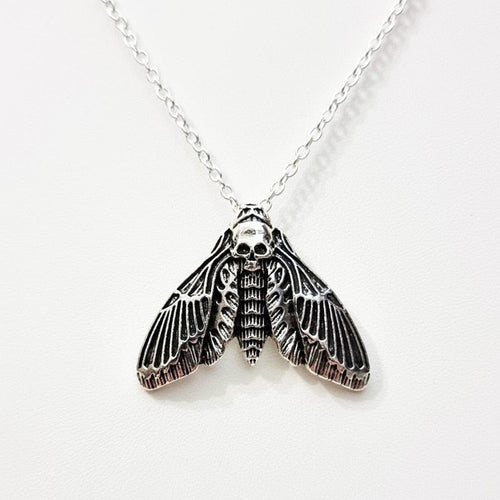 Calavera Moth Collar del Inframundo