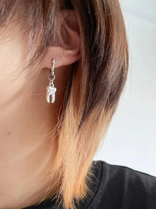 Tooth Stud Earrings Profano