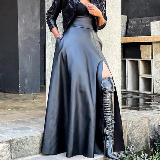 Falda Gótica Salem de Cuero