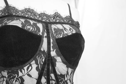 Top Gótico Leona de Encaje