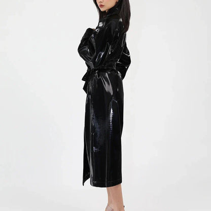 Gabardina Gótica Reflective Patent Leather