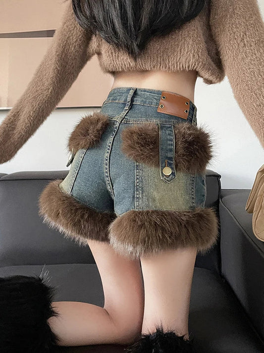 Shorts Góticos Fur Denim