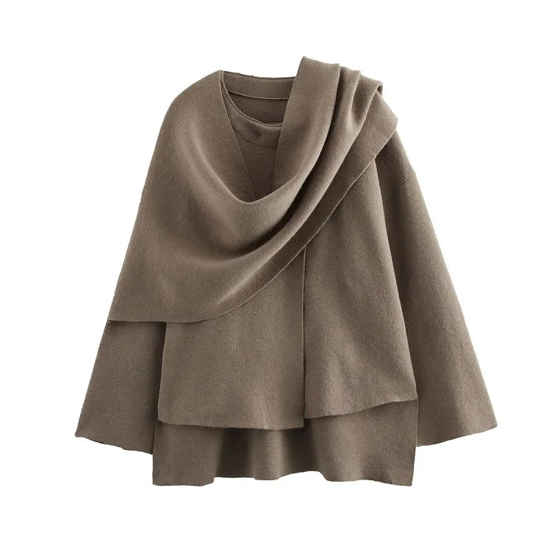 Chaqueta Gótica 's Asymmetric Scarf