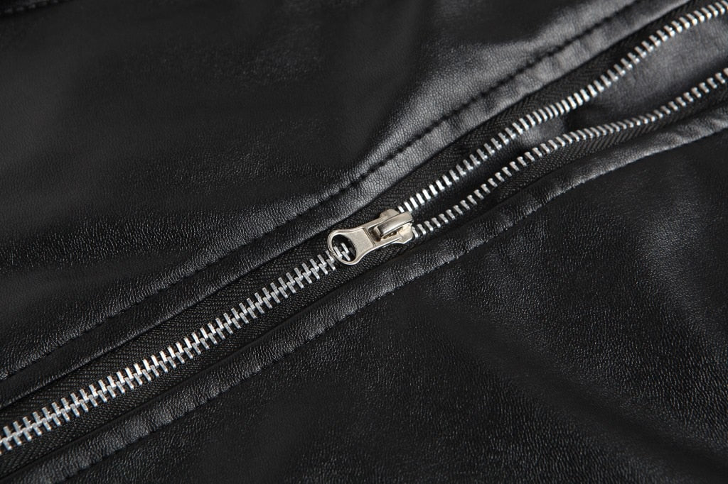 Chaqueta de Cuero Negra del Juicio