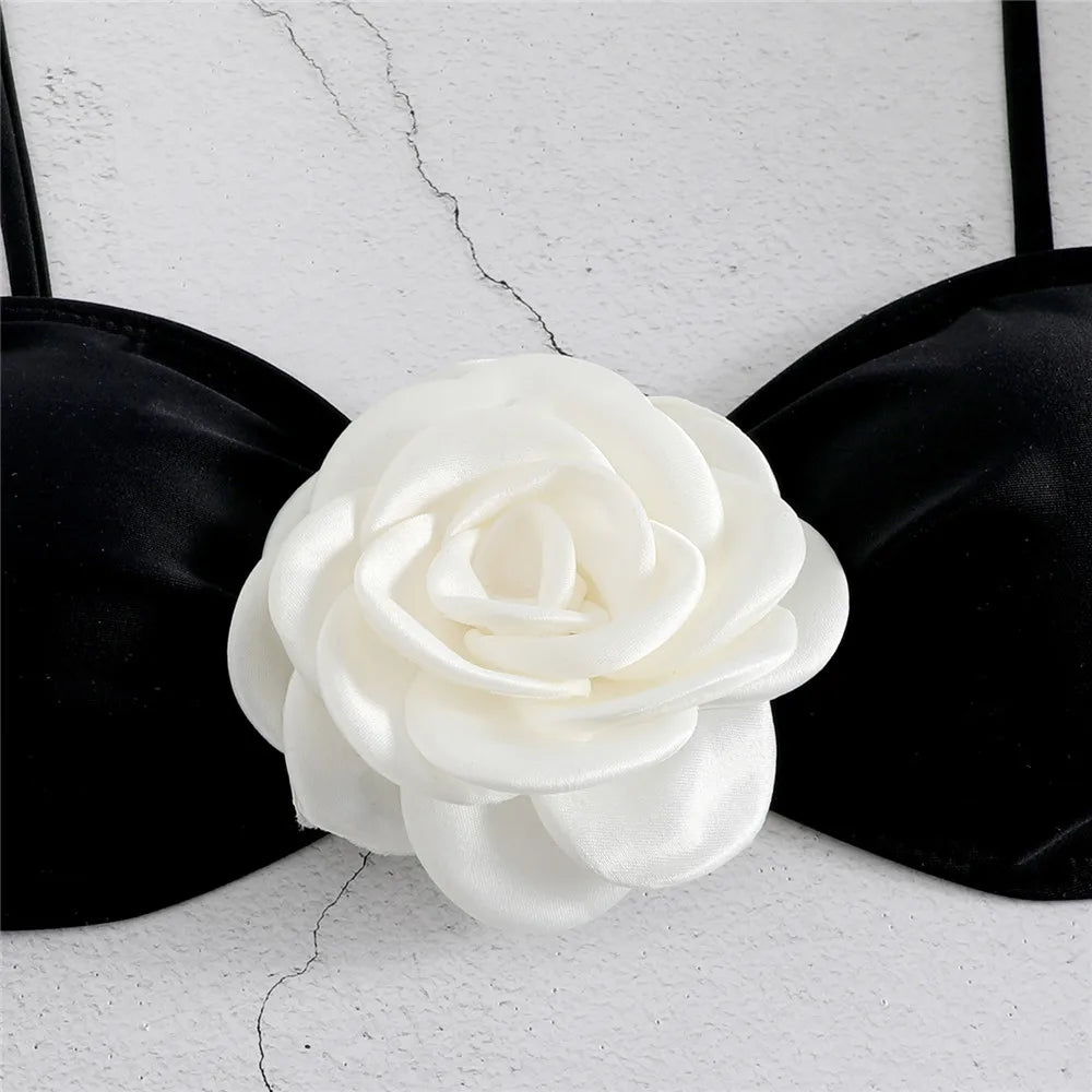 Top Gótico Flower Bandeau Bikini
