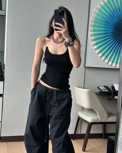 Top Gótico 's Invisible Strap Tank