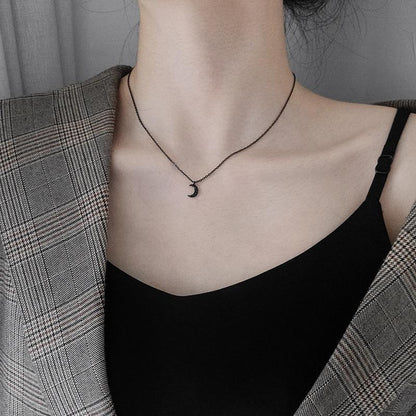 Gótico Moon Collar Oscuro