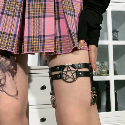 Pentagram Garter Maldito