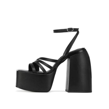 Tacones Góticos Ava Leather