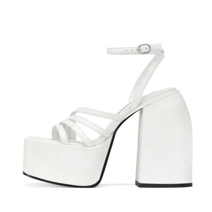 Tacones Góticos Ava Leather