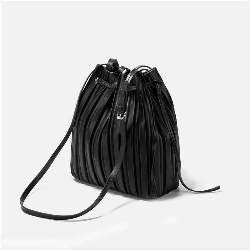 Catalina Cuero Shoulder Bolso
