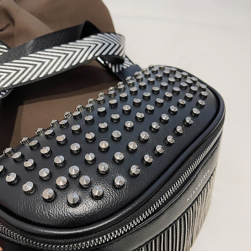 Faith Tassel Cuero Bolso