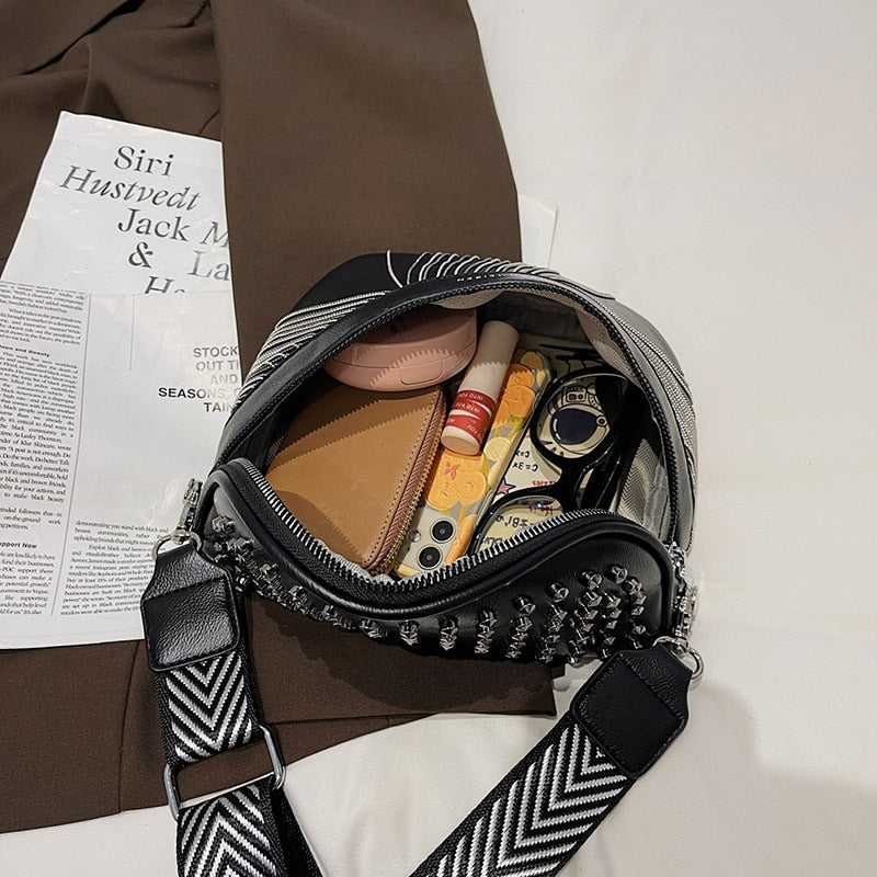 Faith Tassel Cuero Bolso