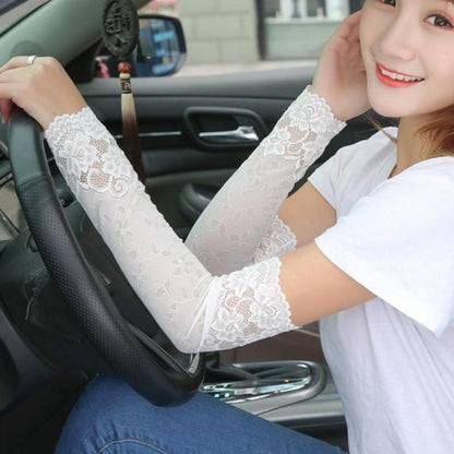 The Siouxsie Lace Gloves Maldito