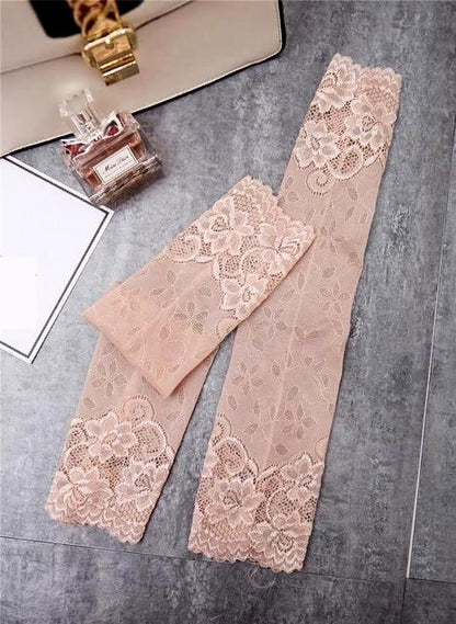 The Siouxsie Lace Gloves Maldito