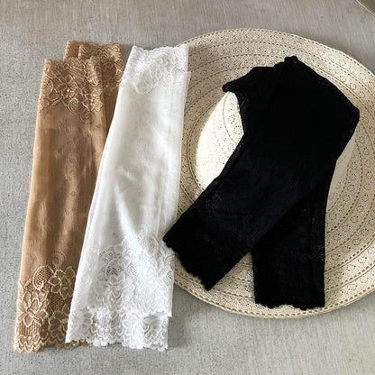 The Siouxsie Lace Gloves Maldito